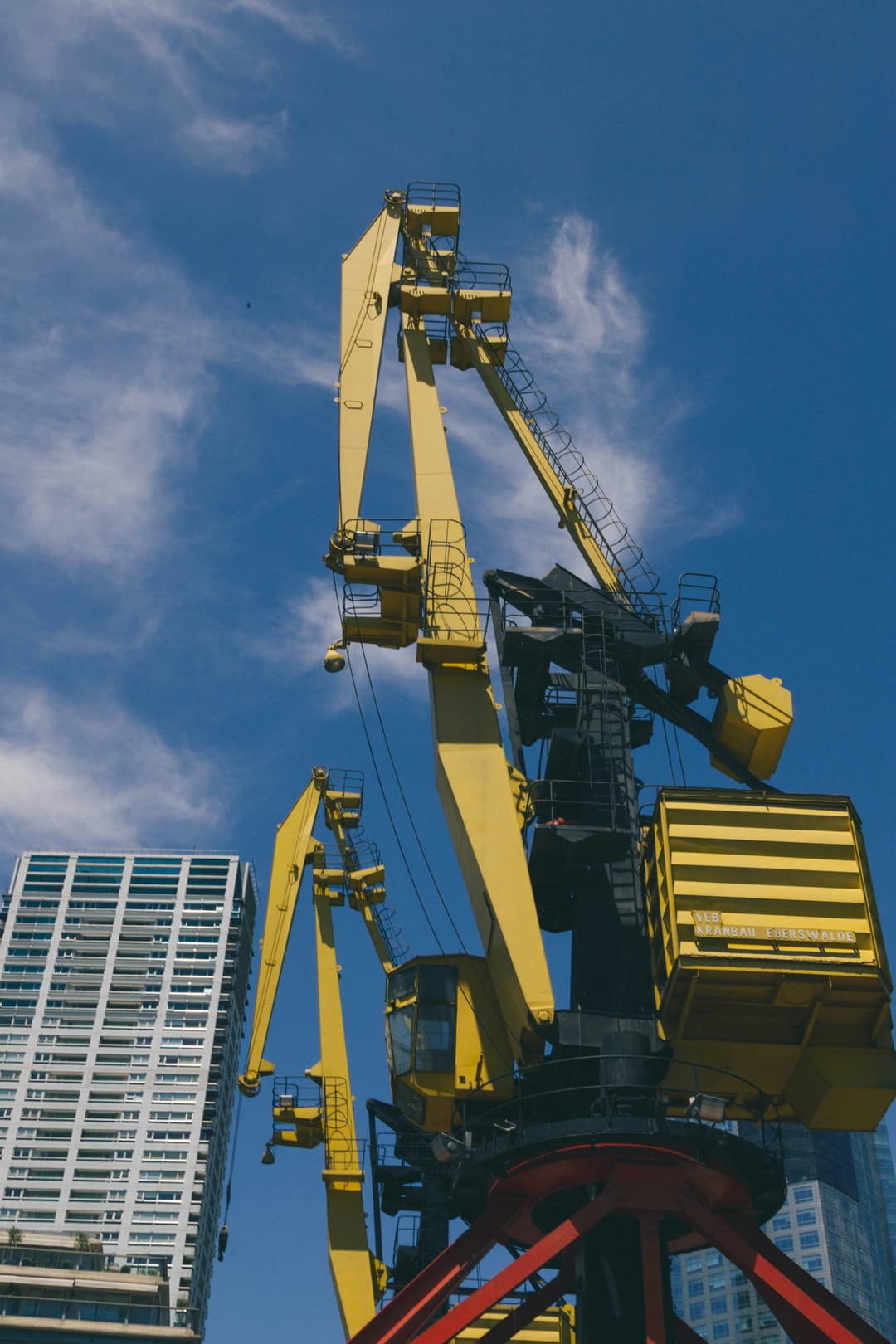 Logistics preparation in an industrial bay.